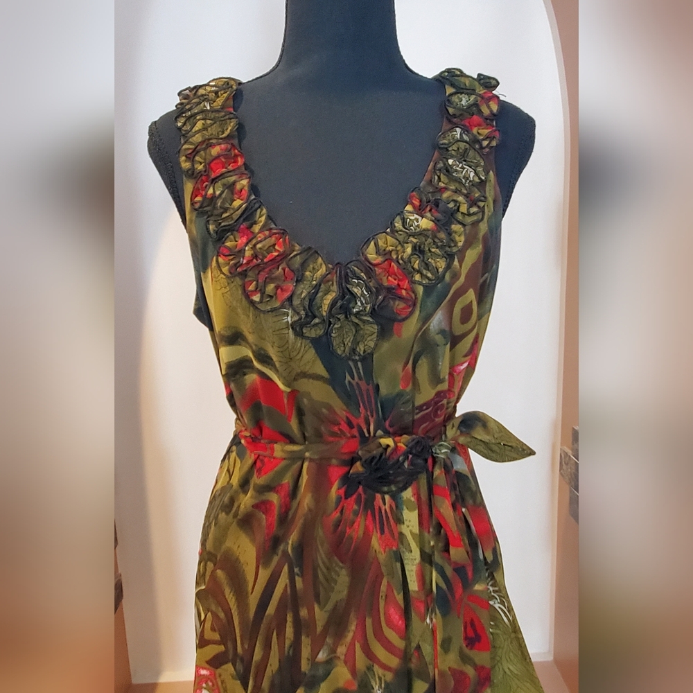 SIGNATURE ROBBIE BEE Layered Chiffon Sheet Floral Dress ( Size 10)